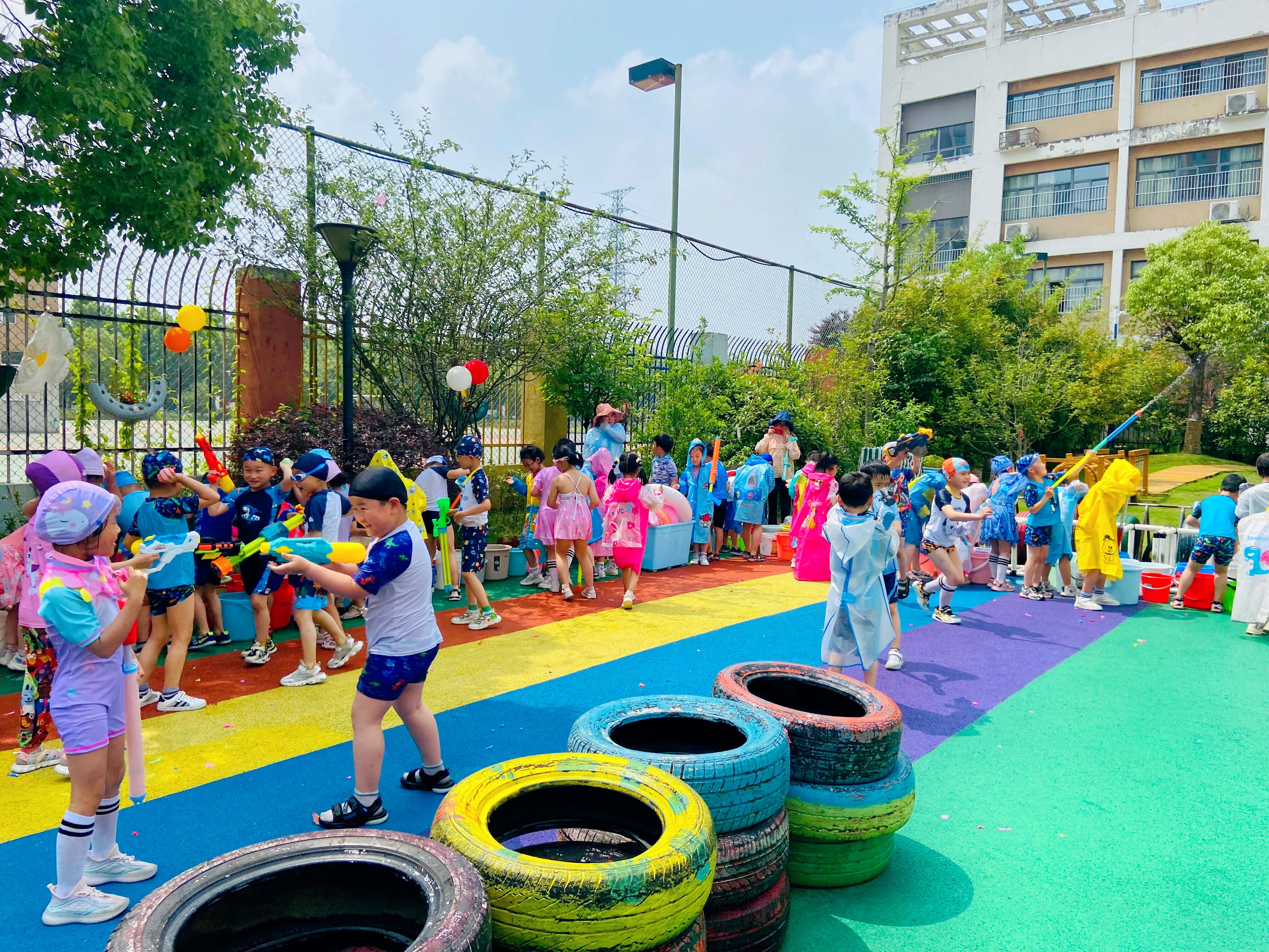 北岗花园幼儿园开展庆六一暨第二届泼水节活动